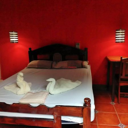 Hostal Casa Ivana León Eksteriør billede