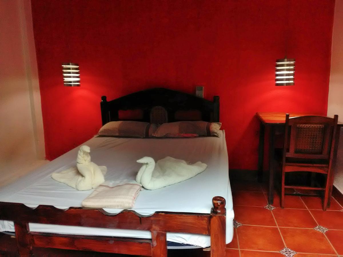 Hostal Casa Ivana León Eksteriør billede
