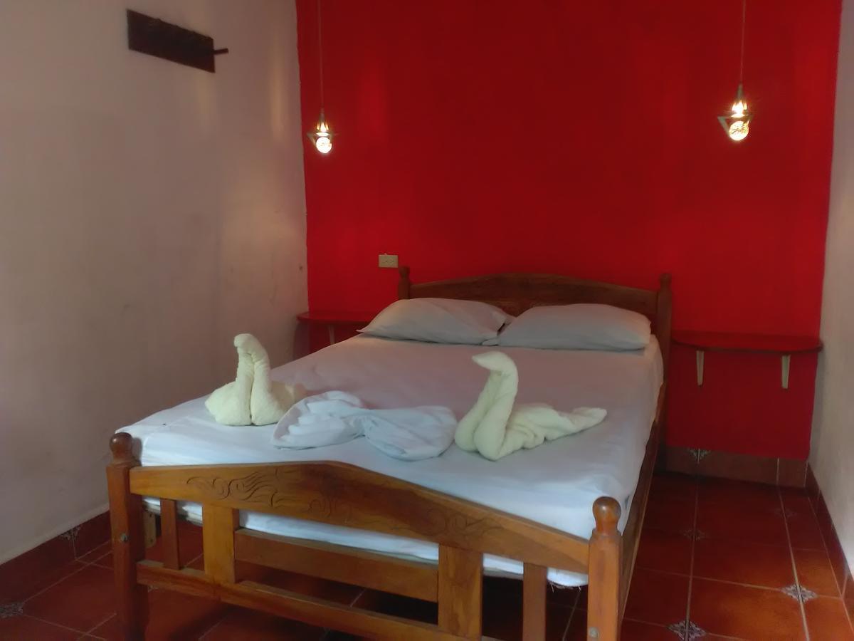 Hostal Casa Ivana León Eksteriør billede