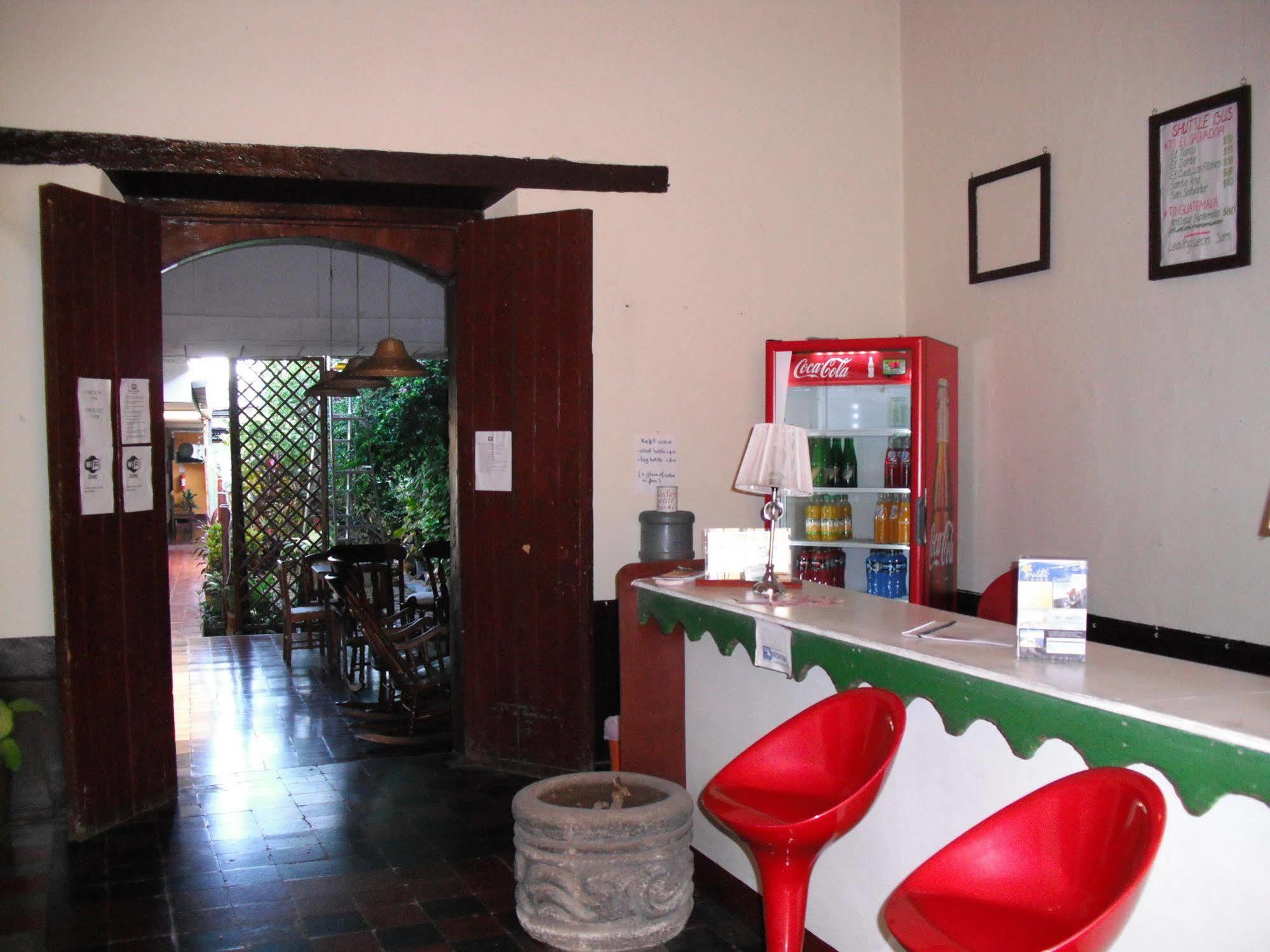 Hostal Casa Ivana León Eksteriør billede